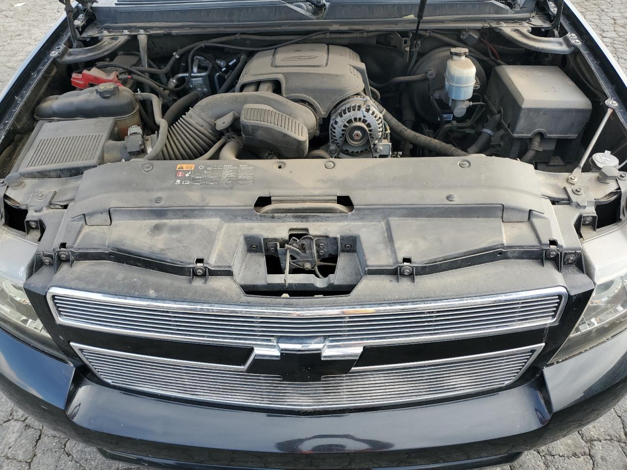2011 Chevrolet Tahoe - Image 12
