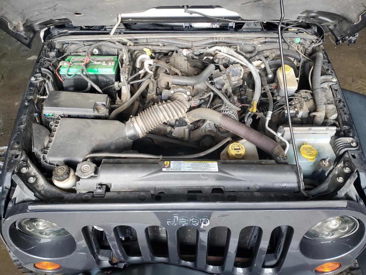 2010 Jeep Wrangler - Image 12