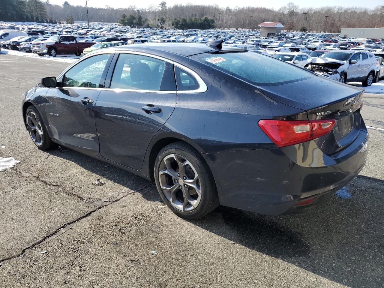 2023 Chevrolet Malibu - Image 2