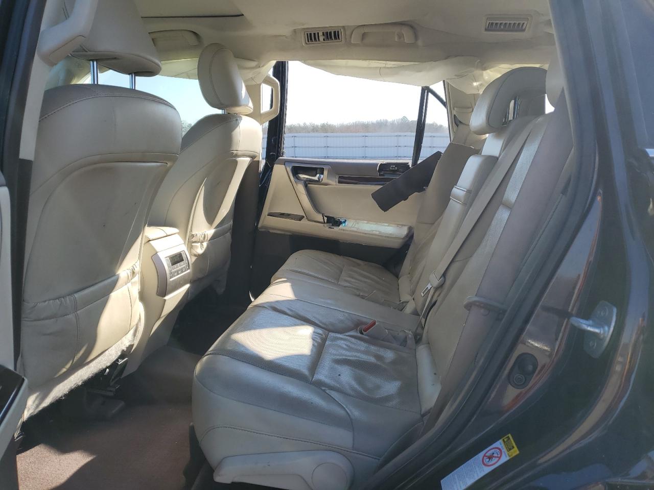 2017 Lexus GX - Image 12