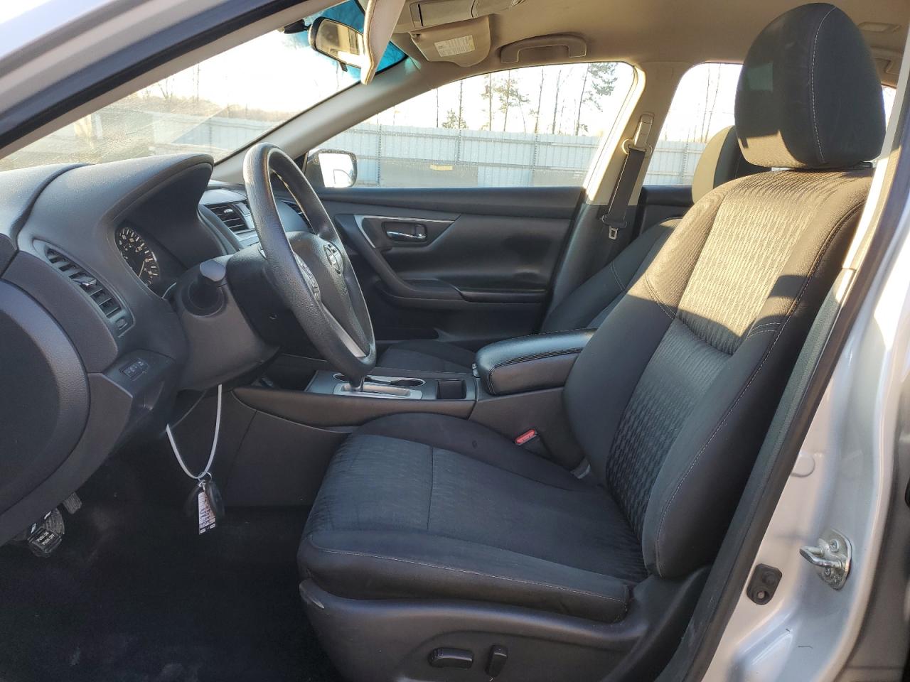 2017 Nissan Altima - Image 7