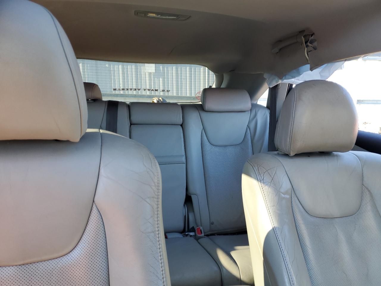 2010 Lexus RX - Image 10