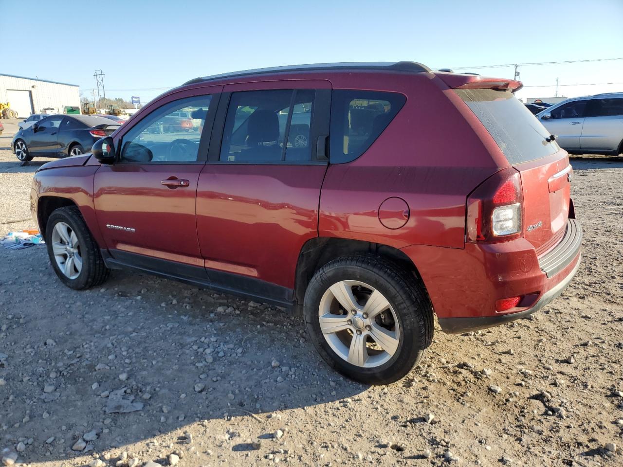 VIN 1C4NJDBB9GD617781 2016 JEEP COMPASS no.2