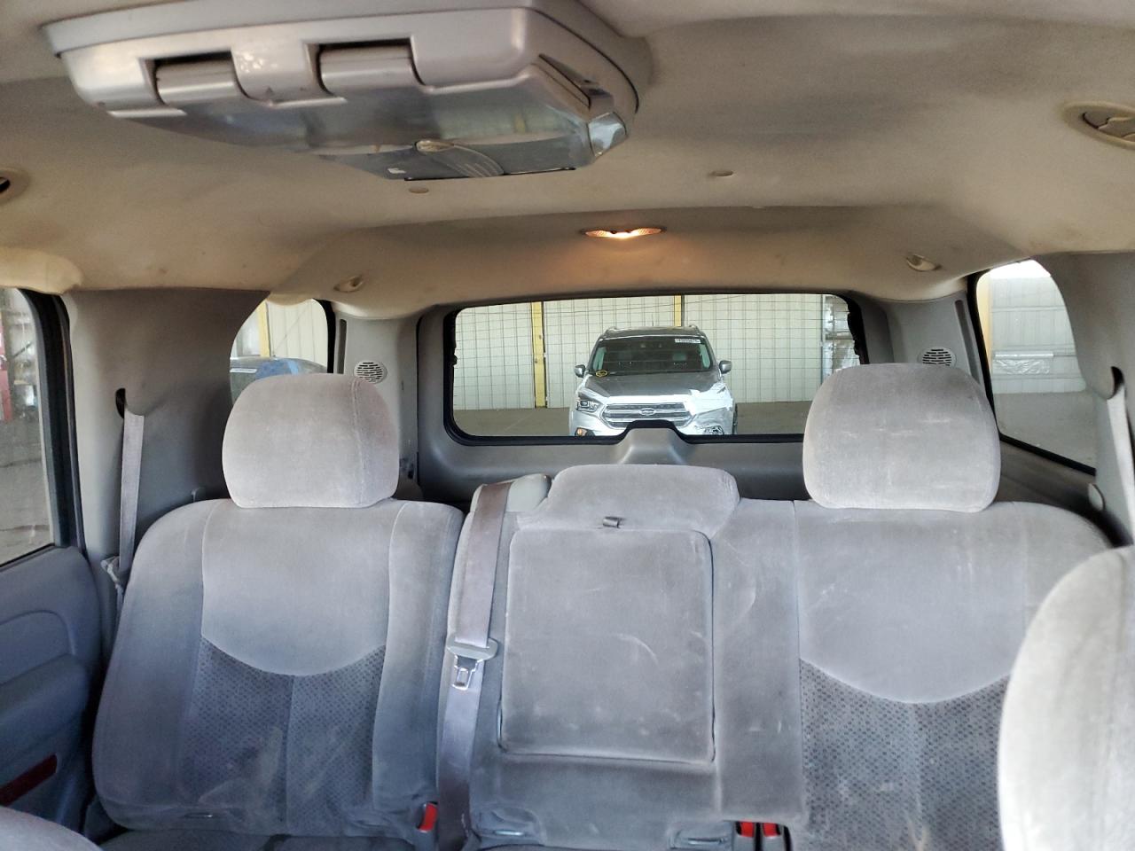 2006 Chevrolet Tahoe - Image 10
