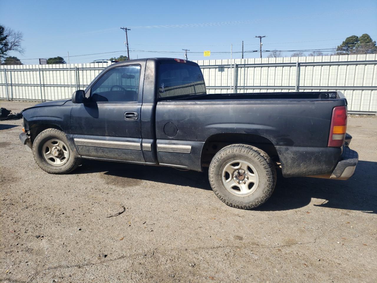 2001 Chevrolet Silverado - Image 2
