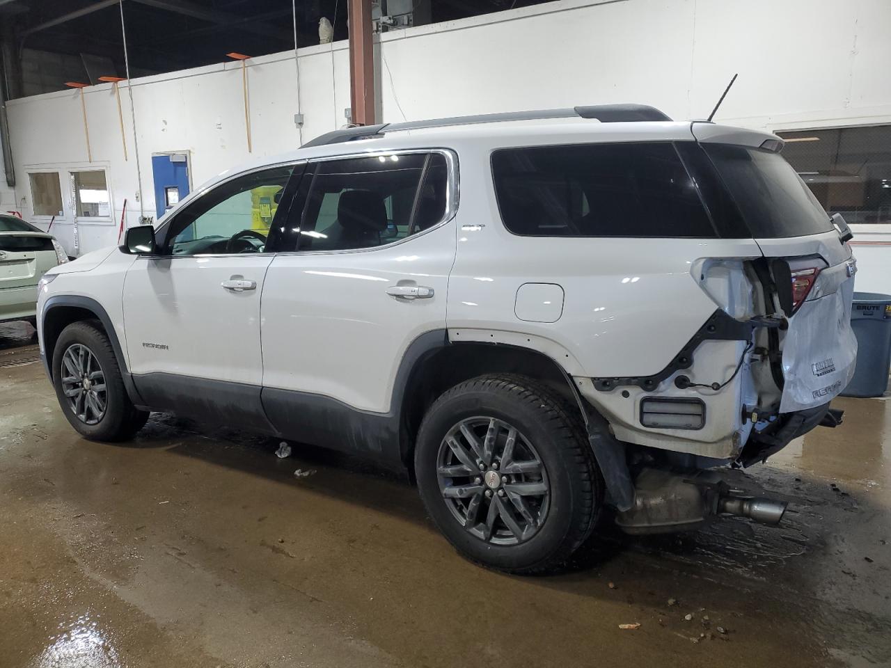 2019 GMC Acadia - Image 2