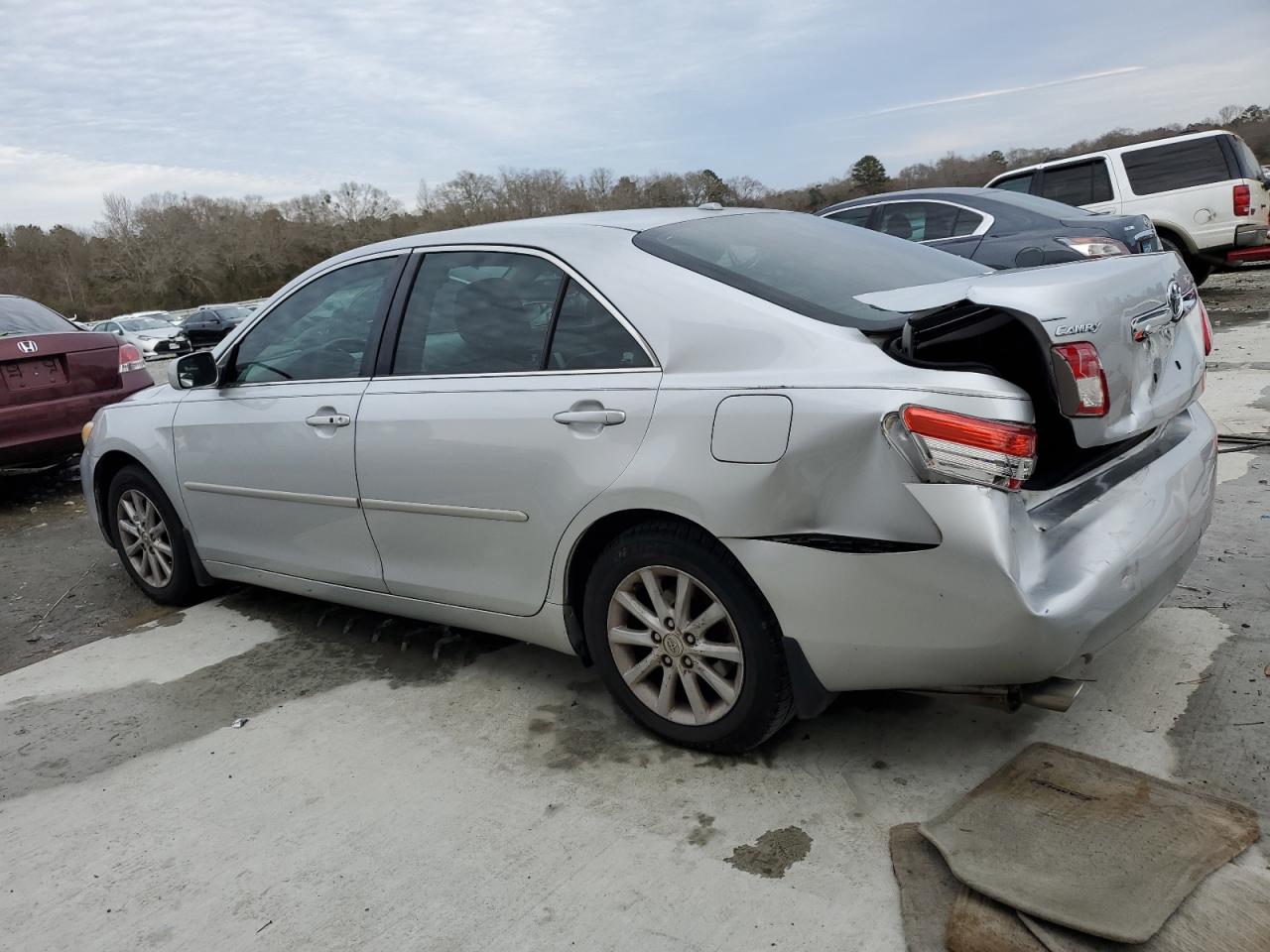 2010 Toyota Camry - Image 2