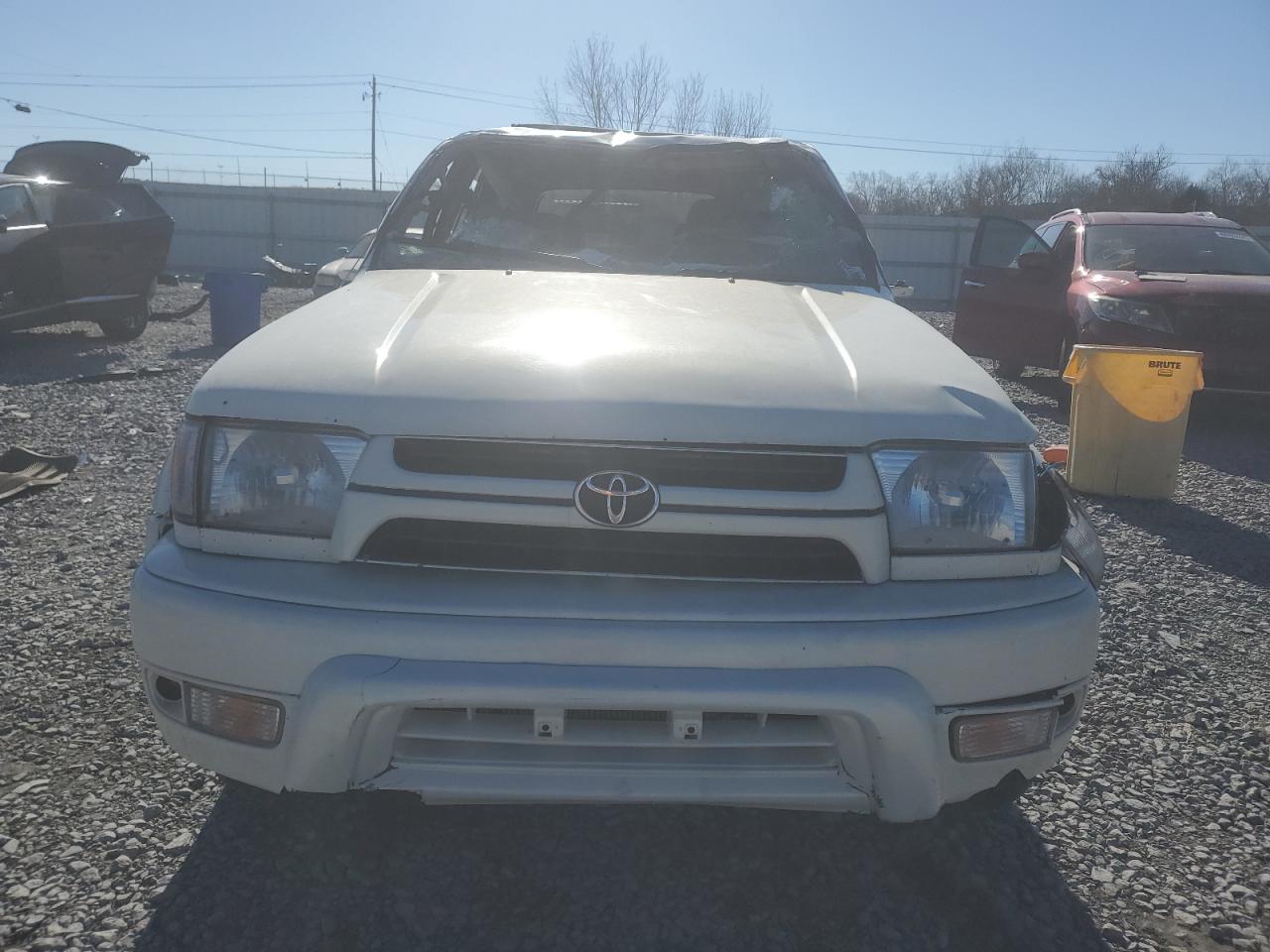 2002 Toyota 4Runner - Image 5