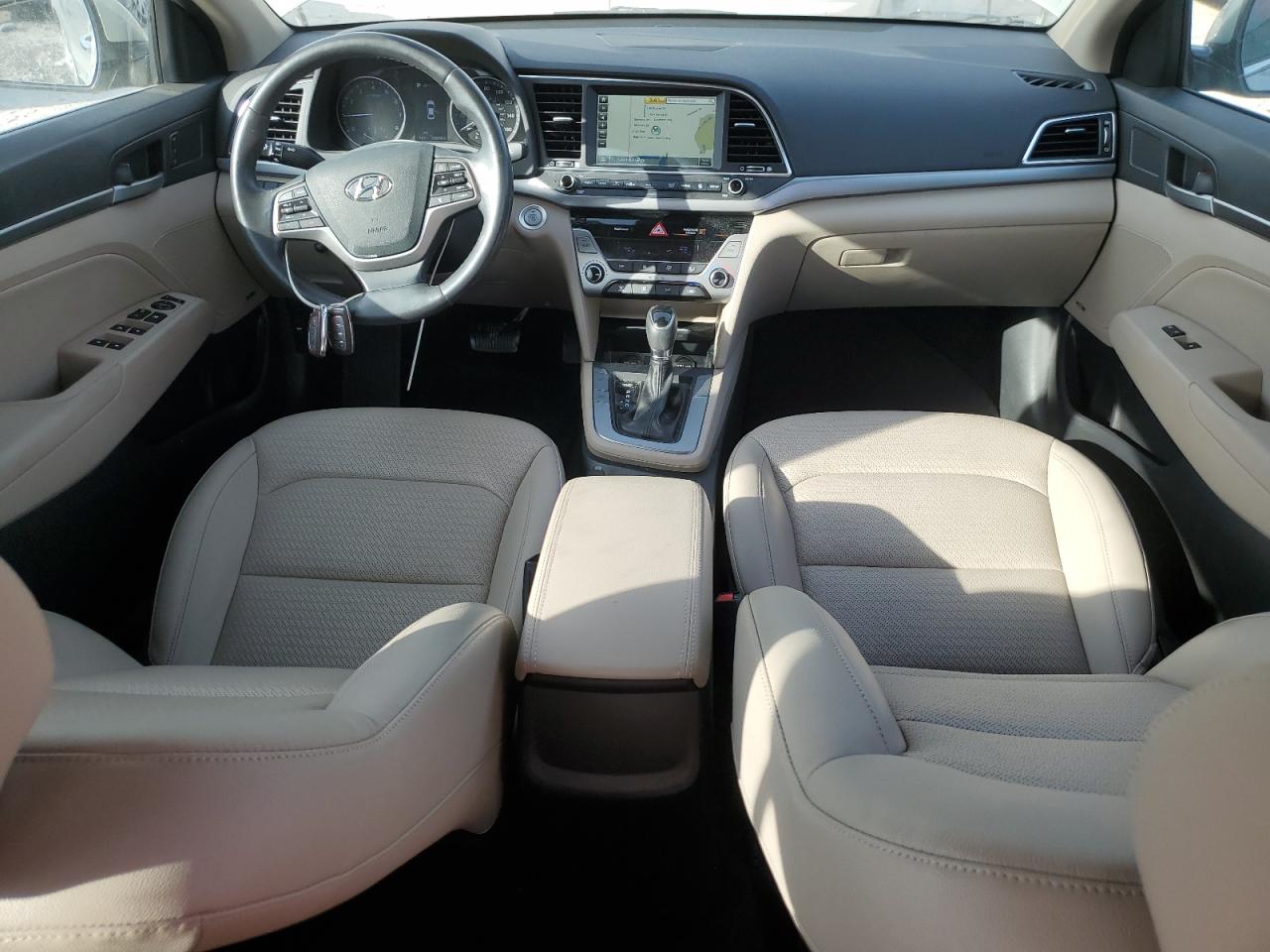 2017 Hyundai Elantra - Image 8