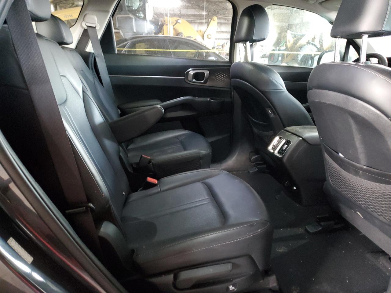 2021 Kia Sorento - Image 12