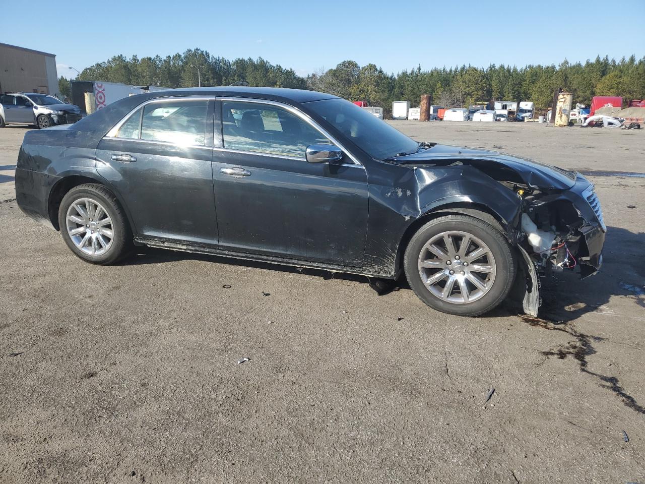 2014 Chrysler 300 - Image 4
