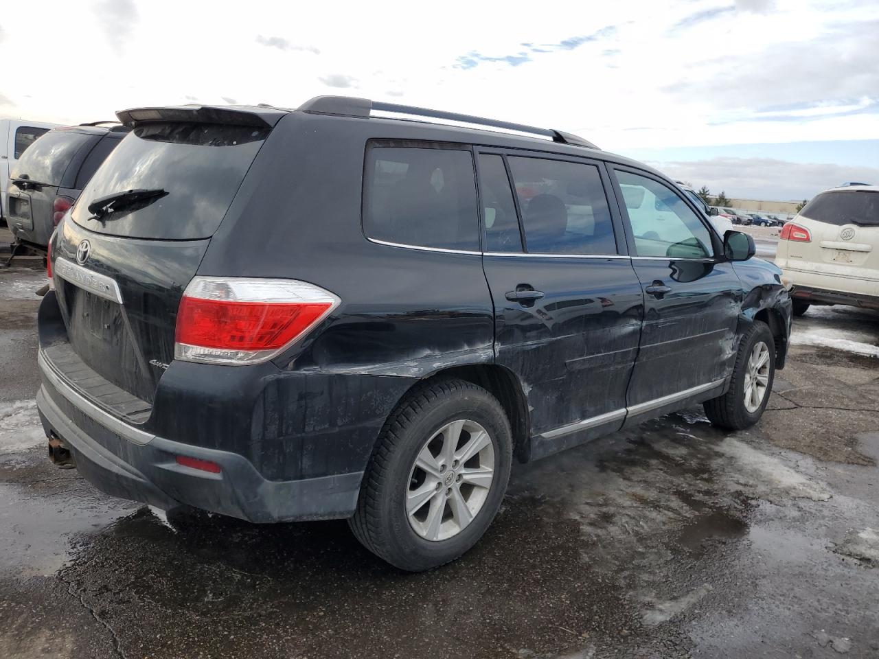 2011 Toyota Highlander - Image 3