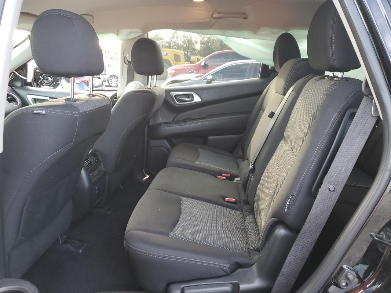 2018 Nissan Pathfinder - Image 11