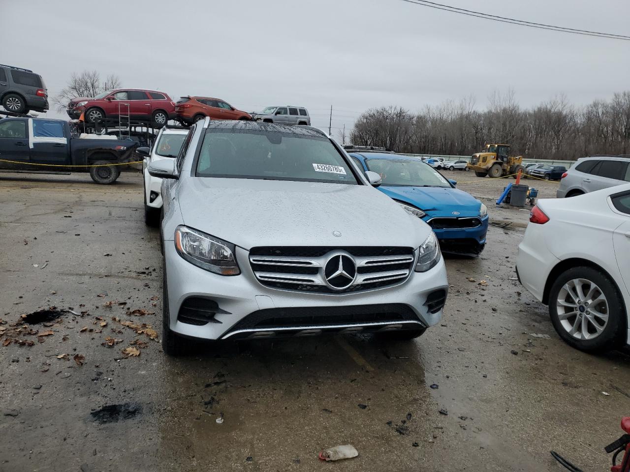 2017 Mercedes-Benz GLC - Image 5
