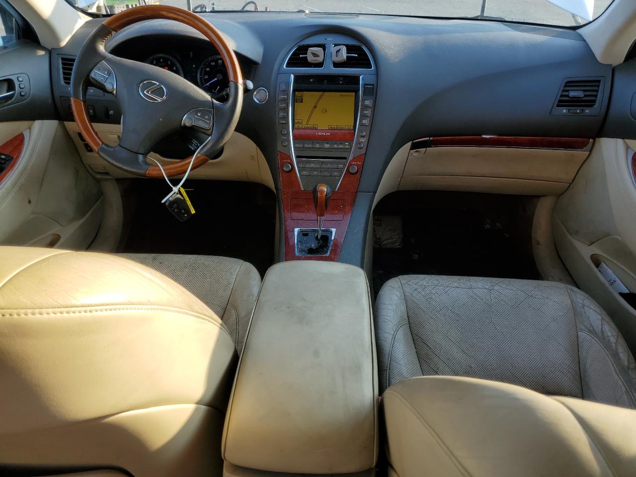2010 Lexus ES - Image 8
