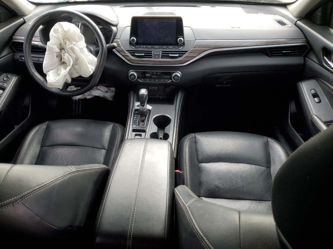 2019 Nissan Altima - Image 8