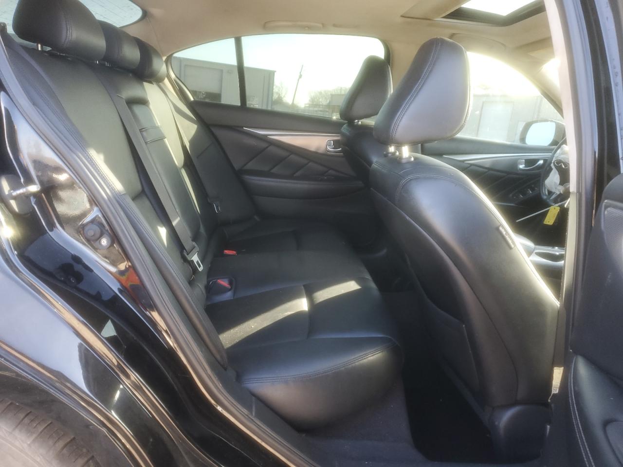 2016 Infiniti Q50 - Image 10