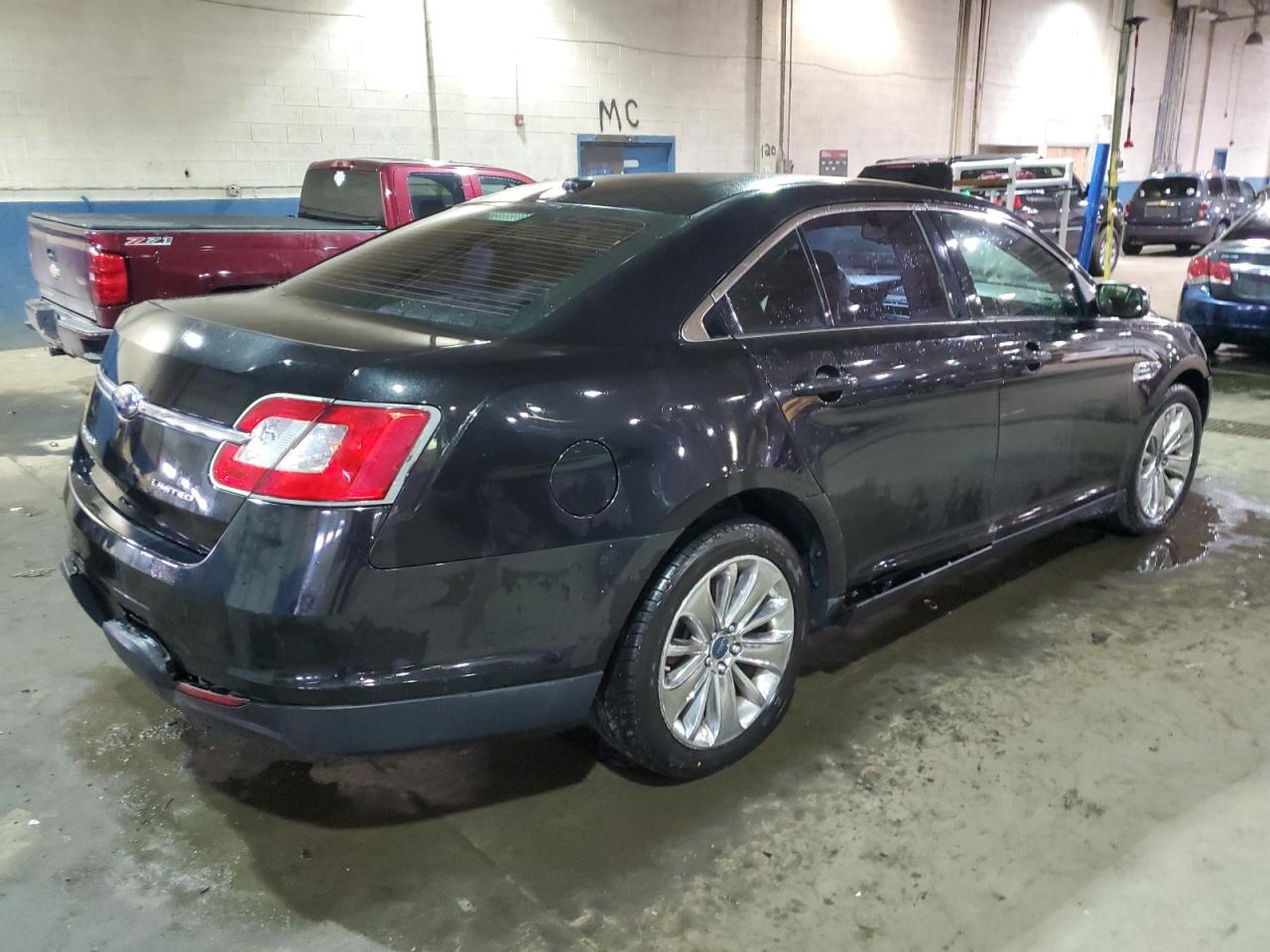 2010 Ford Taurus - Image 3