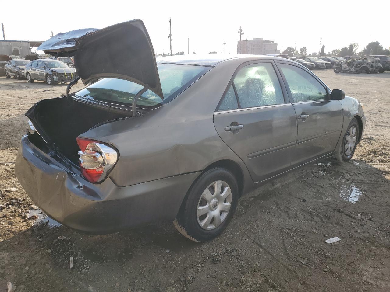 2004 Toyota Camry - Image 3