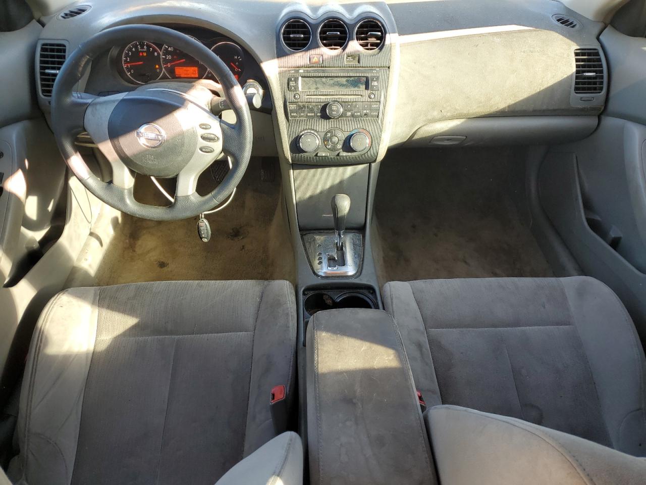 2010 Nissan Altima - Image 8