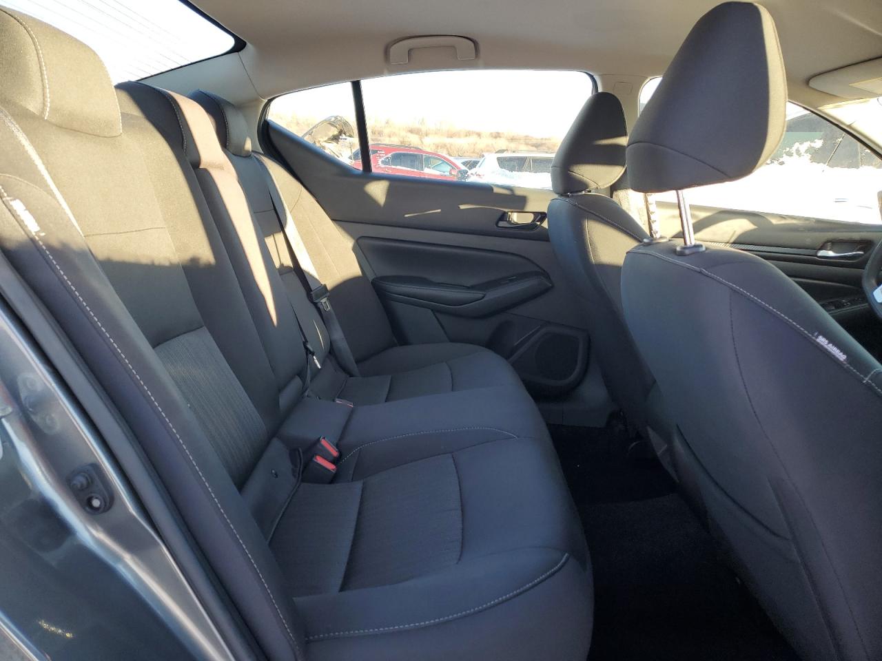 2024 Nissan Altima - Image 10