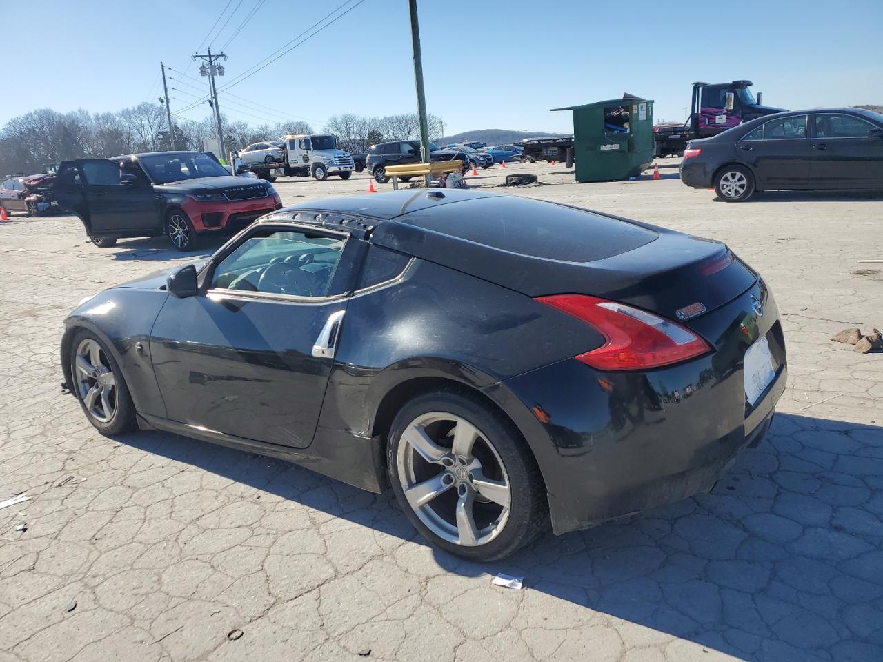 2010 Nissan 370Z - Image 2