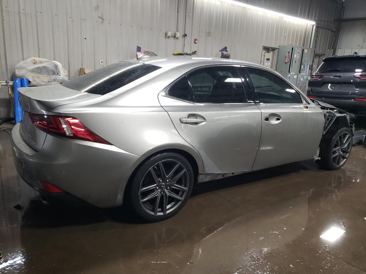 2015 Lexus IS - Image 3