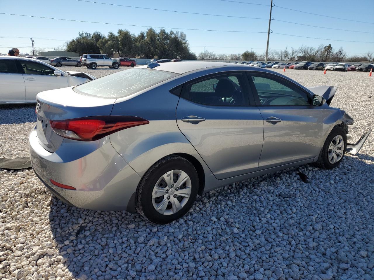 VIN 5NPDH4AE4GH756505 2016 HYUNDAI ELANTRA no.3