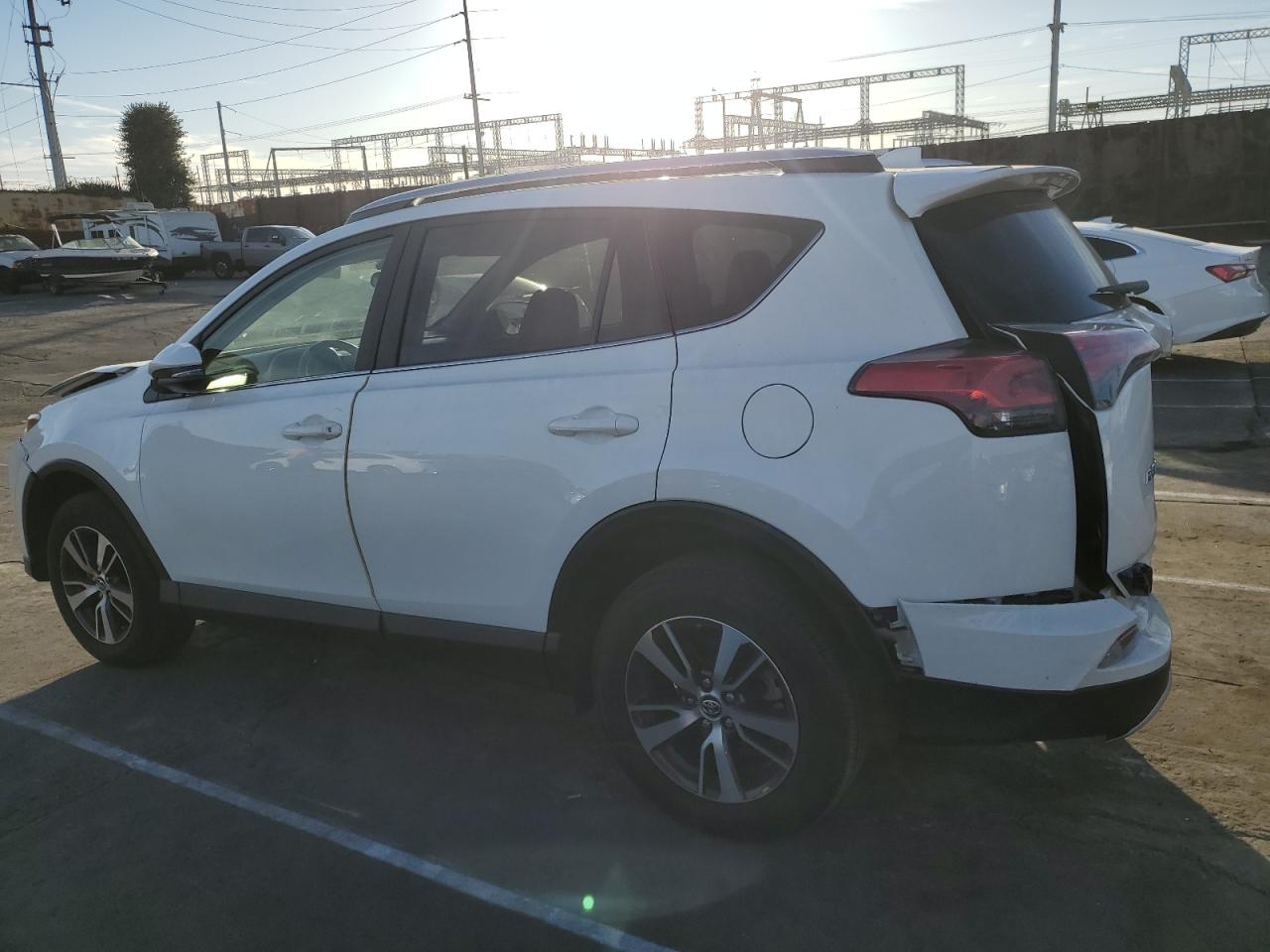 2016 Toyota RAV 4 - Image 2