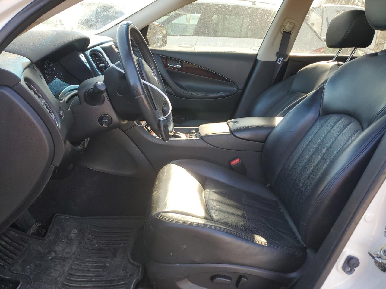 2017 Infiniti QX50 - Image 7