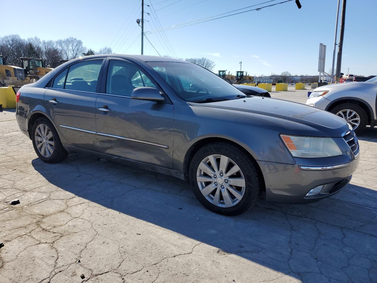 2009 Hyundai Sonata - Image 4