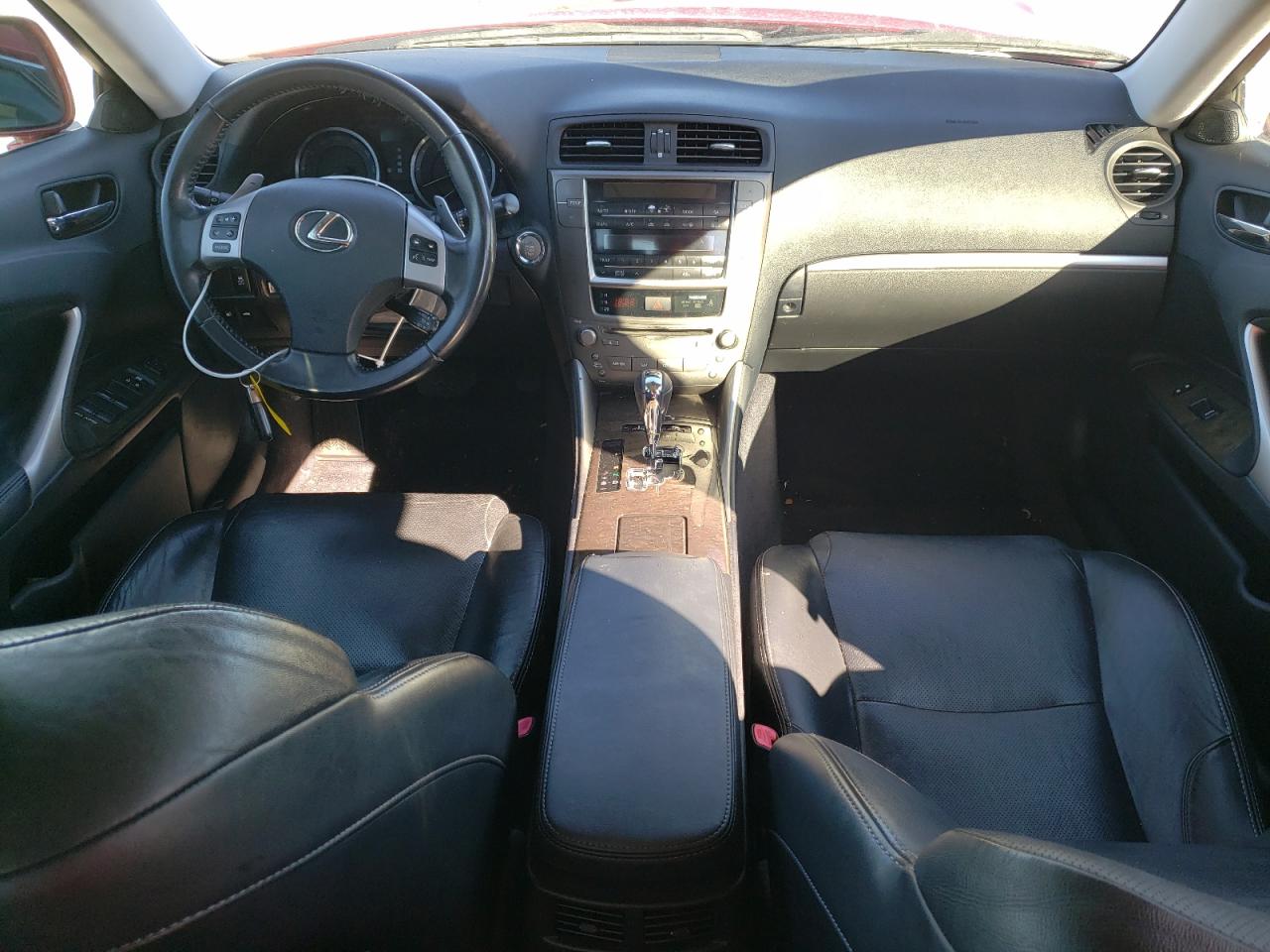2012 Lexus IS - Image 8