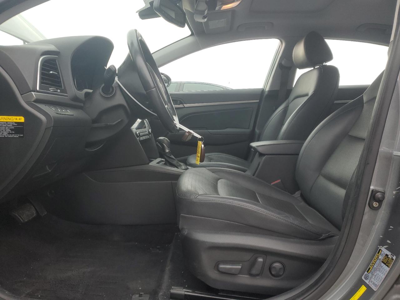 2017 Hyundai Elantra - Image 7