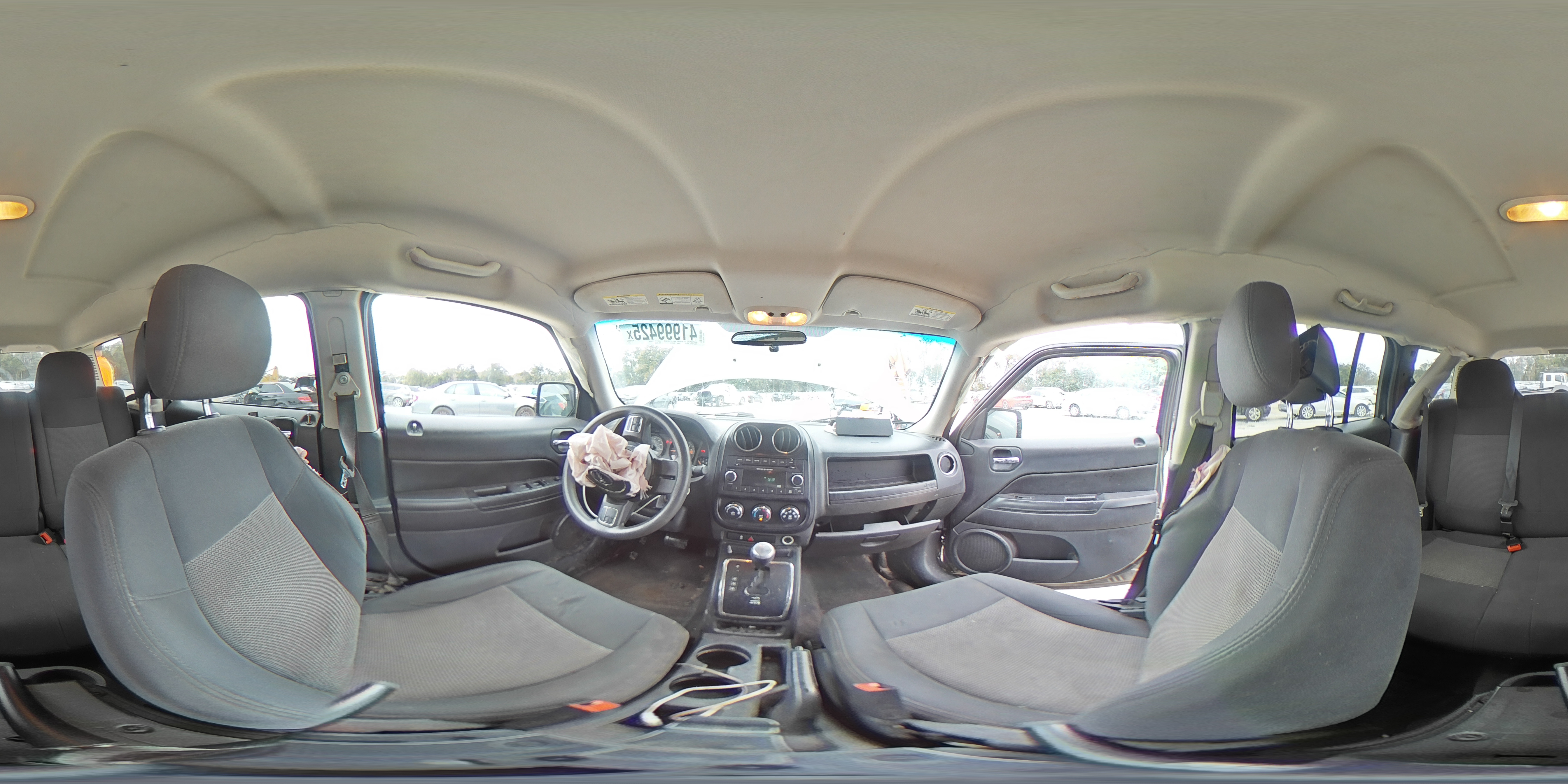 2014 Jeep Liberty (Patriot) - Image 14