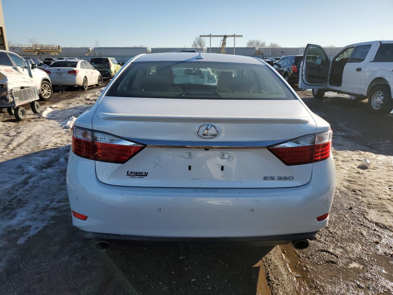 2014 Lexus ES - Image 6