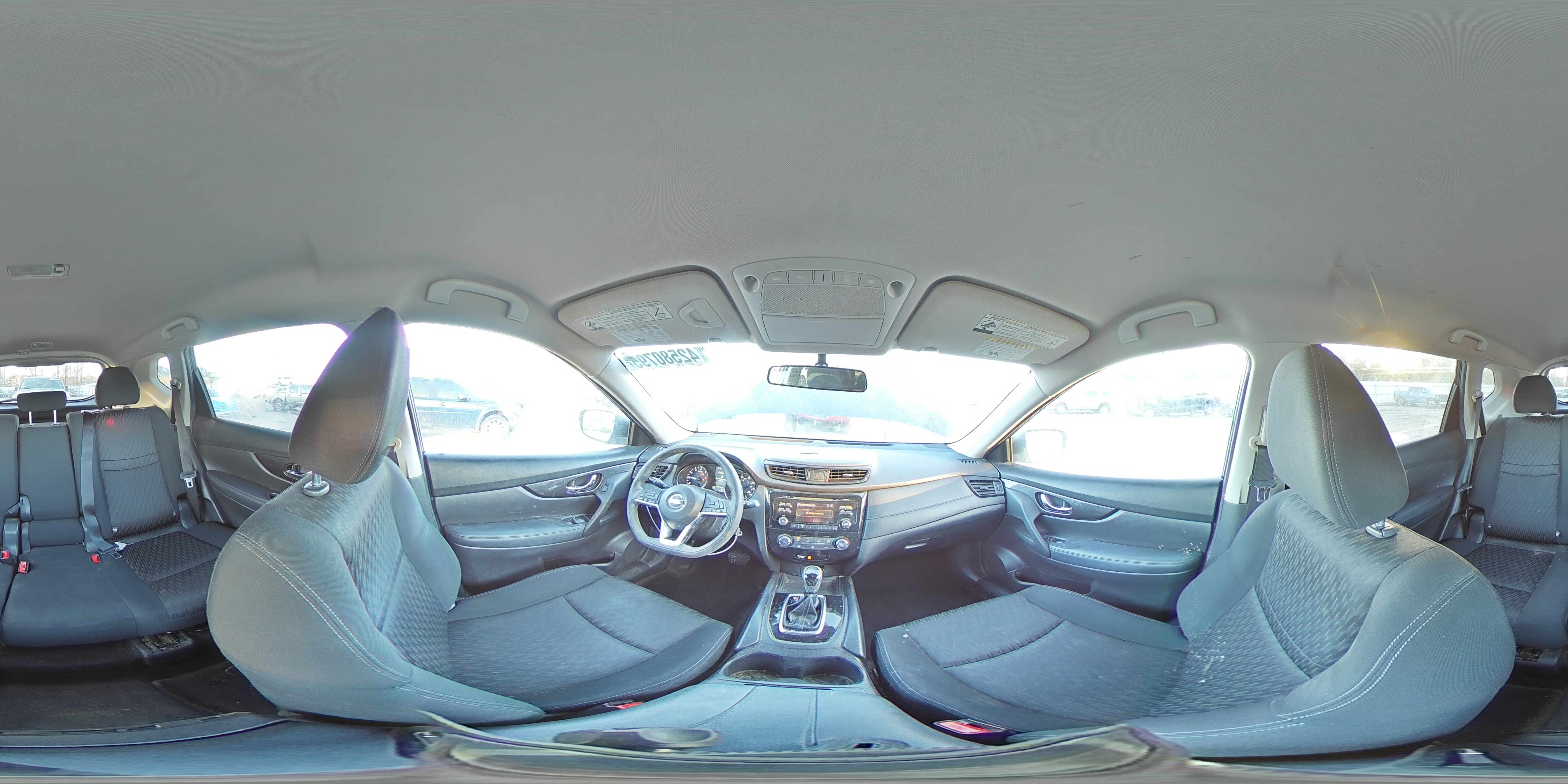 2017 Nissan Rogue - Image 15