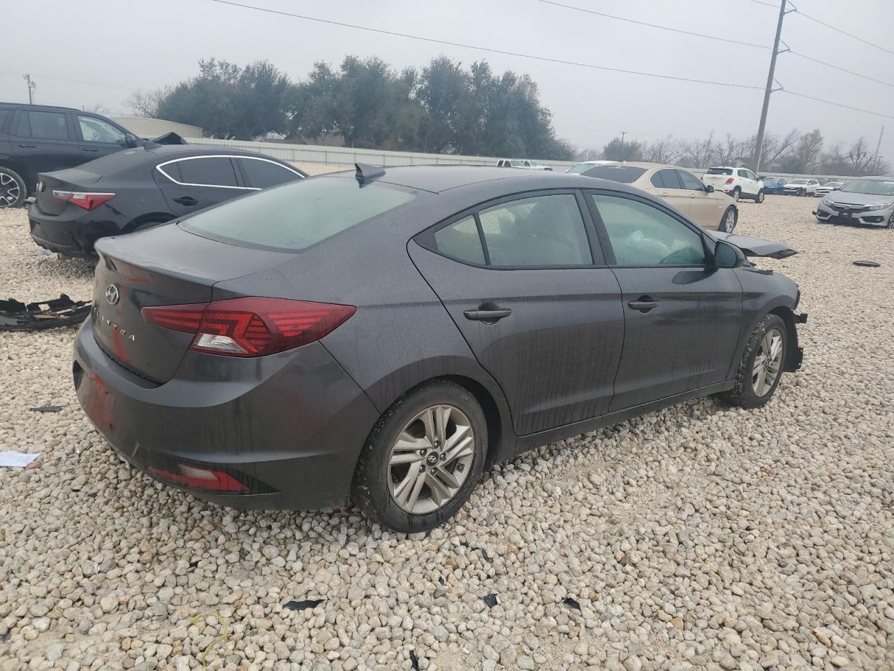 2020 Hyundai Elantra - Image 3
