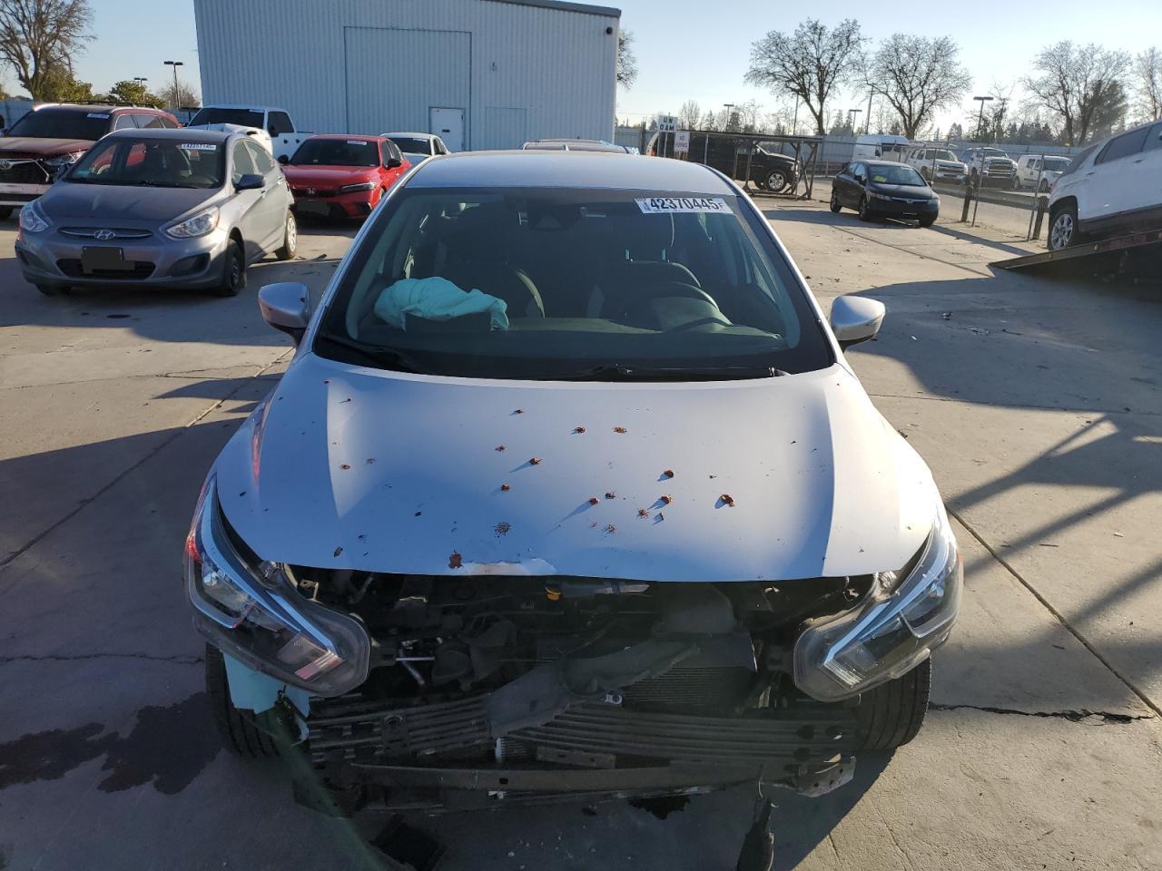 2021 Nissan Versa - Image 5
