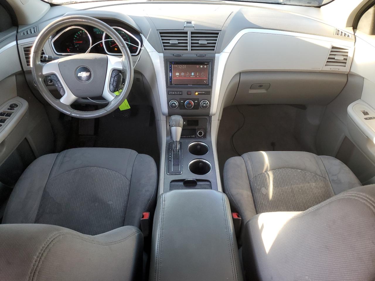 2010 Chevrolet Traverse - Image 8