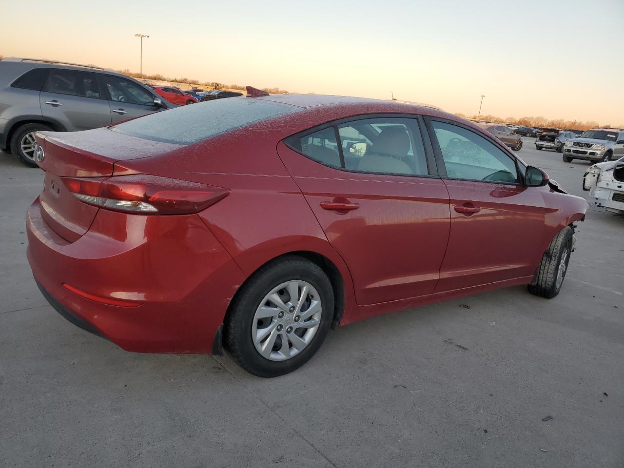 2017 Hyundai Elantra - Image 3