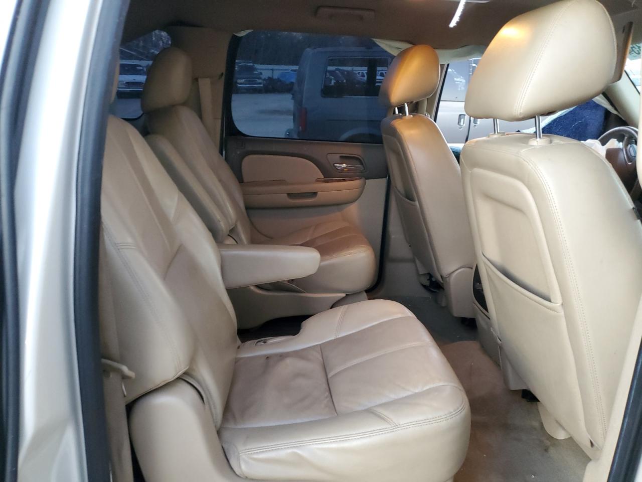 2013 GMC Yukon - Image 11