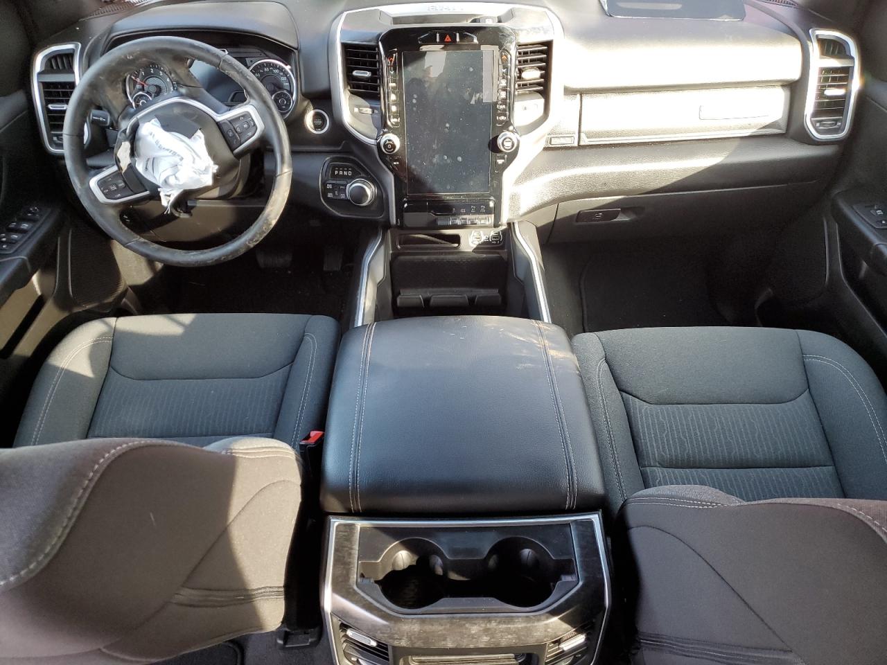 2022 RAM 1500 - Image 8