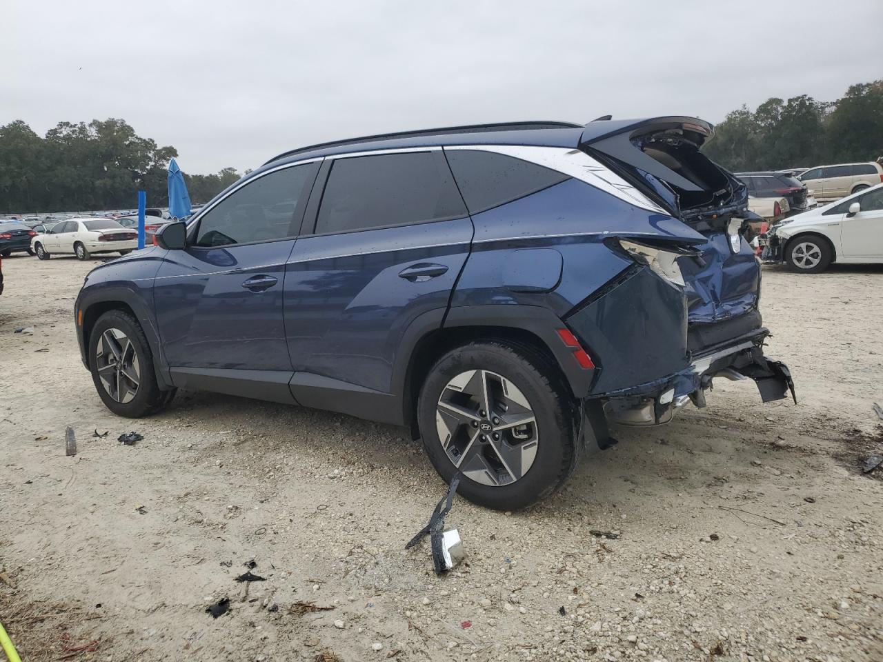 2025 Hyundai Tucson - Image 2