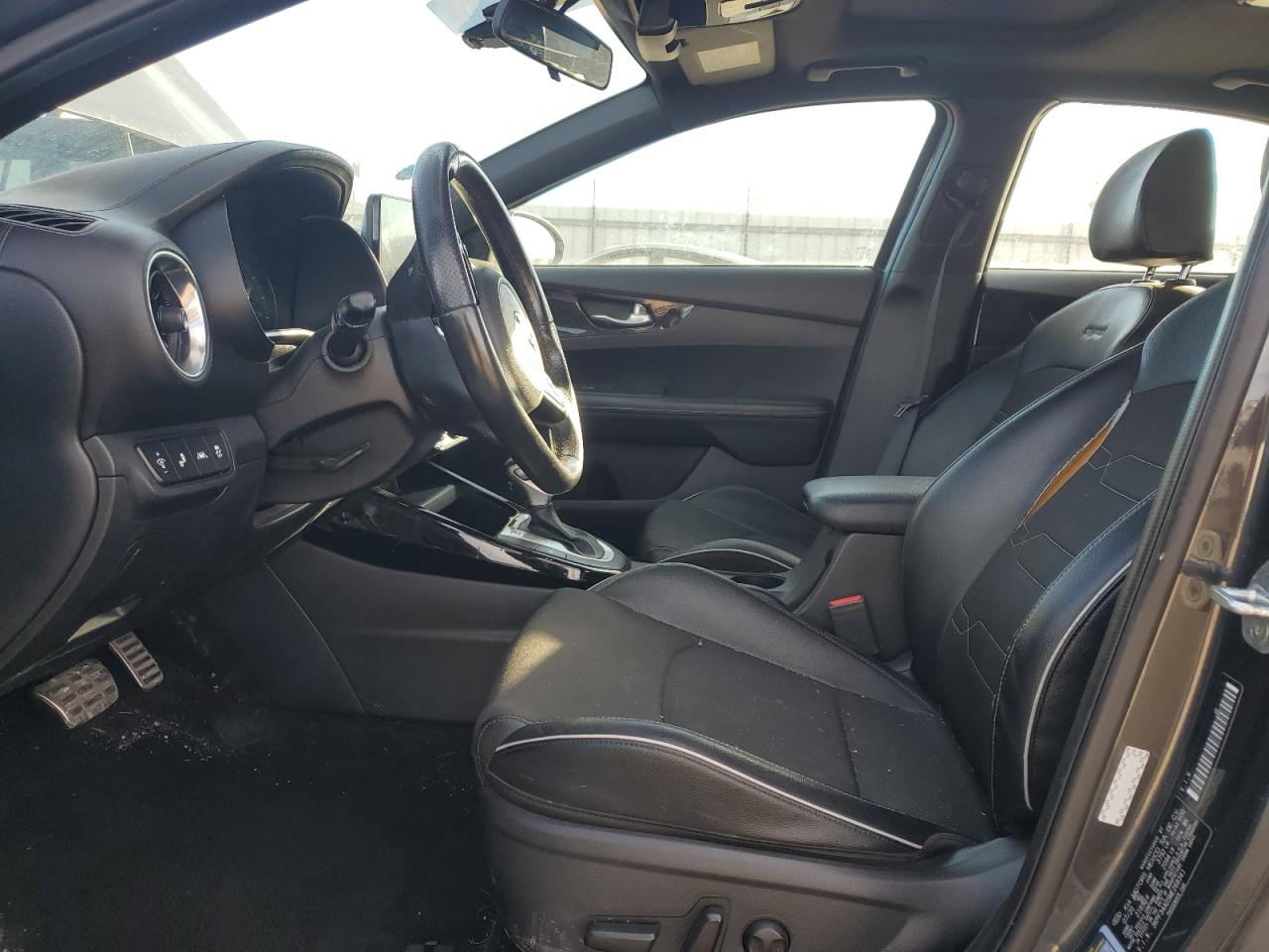 2021 Kia Forte - Image 7
