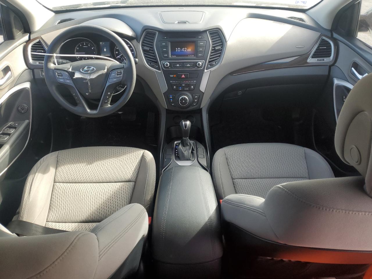 2017 Hyundai Santa Fe - Image 8