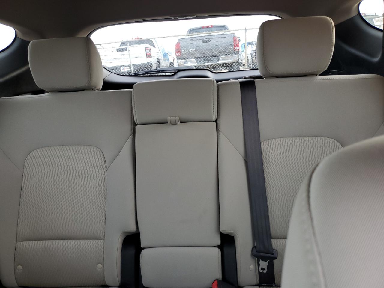 2013 Hyundai Santa Fe - Image 10