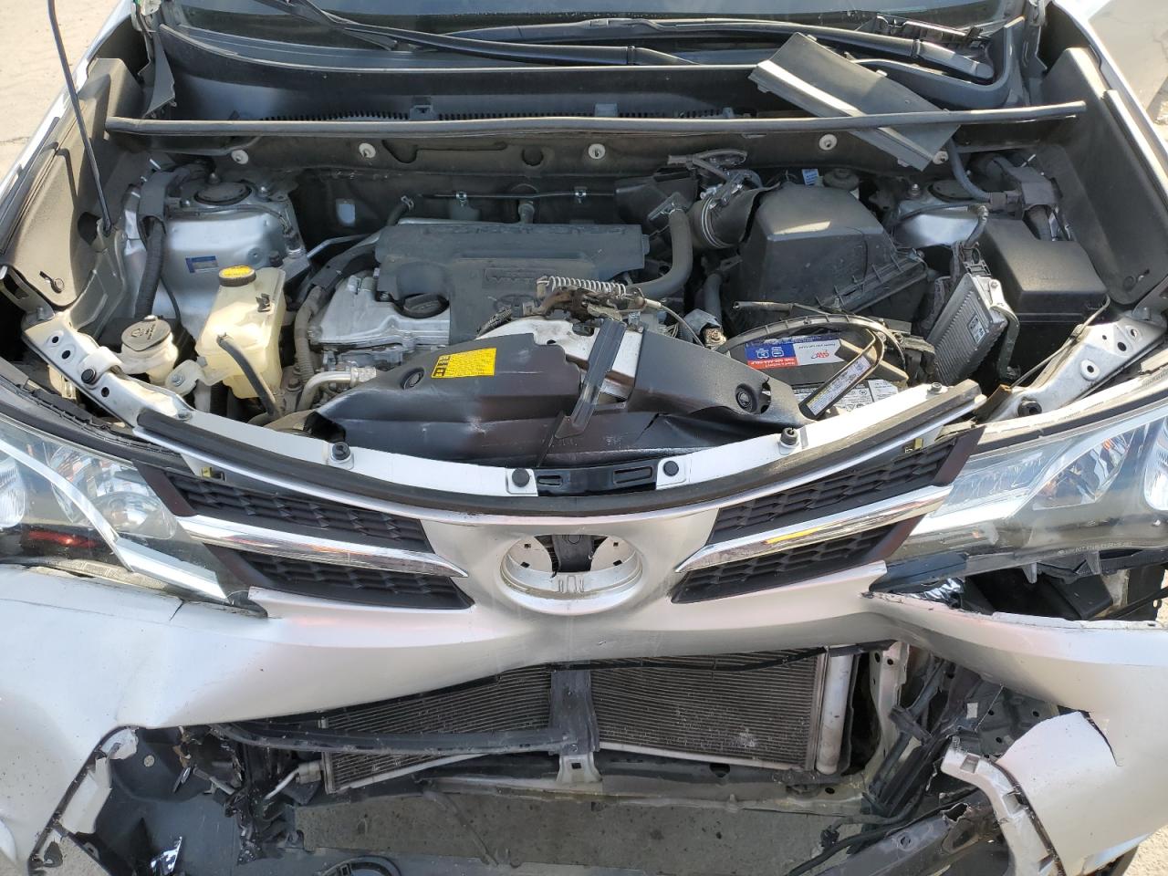 2015 Toyota RAV 4 - Image 12