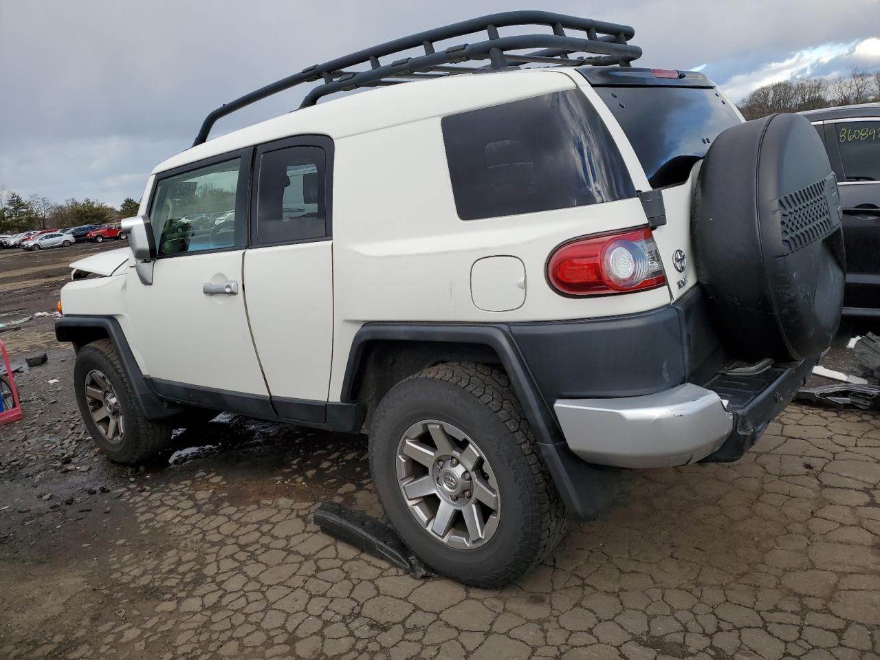 VIN JTEBU4BF5EK183151 2014 TOYOTA FJ CRUISER no.2