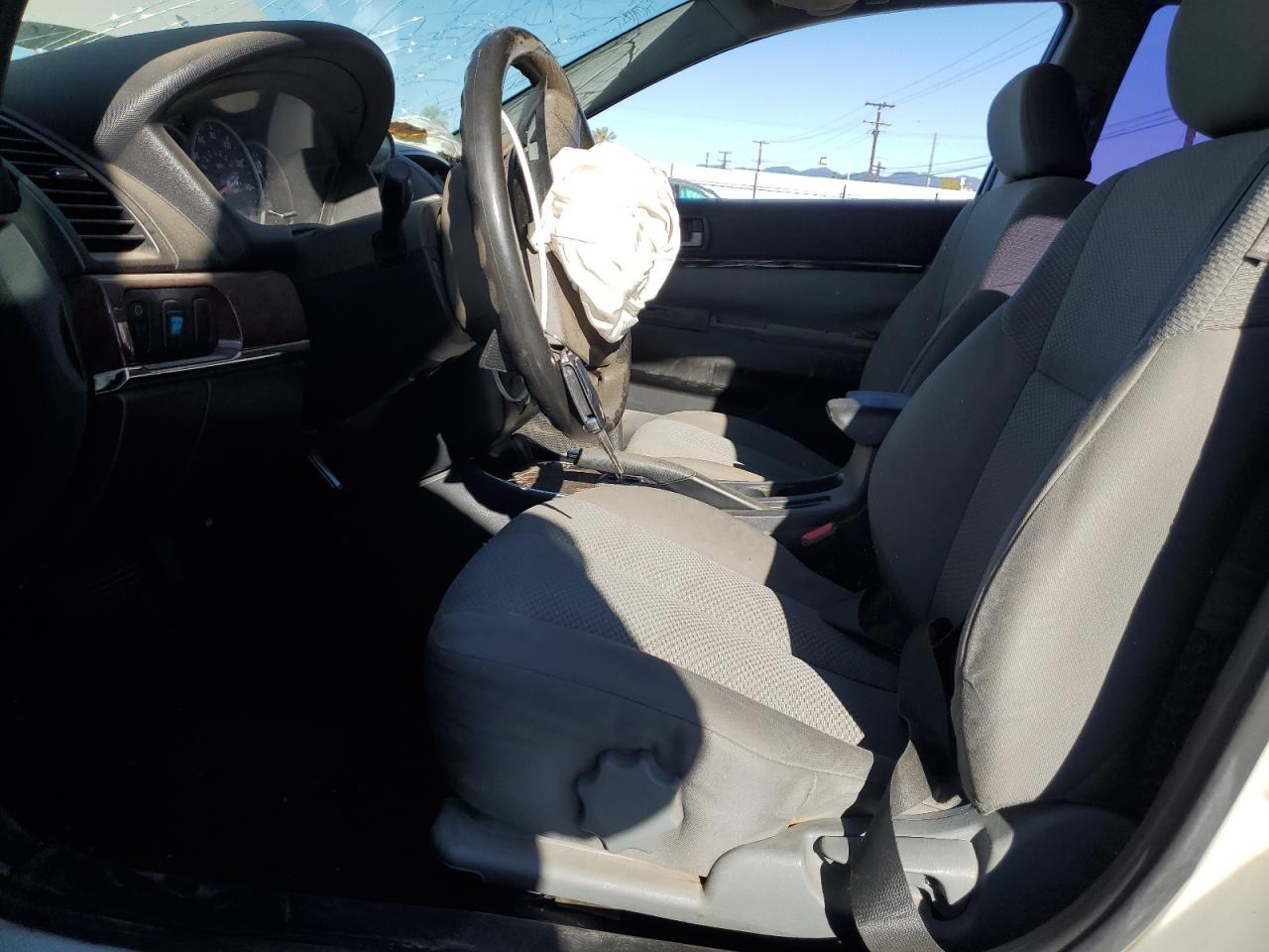 2009 Mitsubishi Galant - Image 7