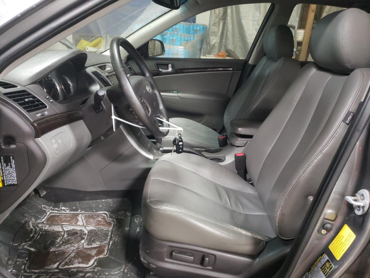 2009 Hyundai Sonata - Image 7